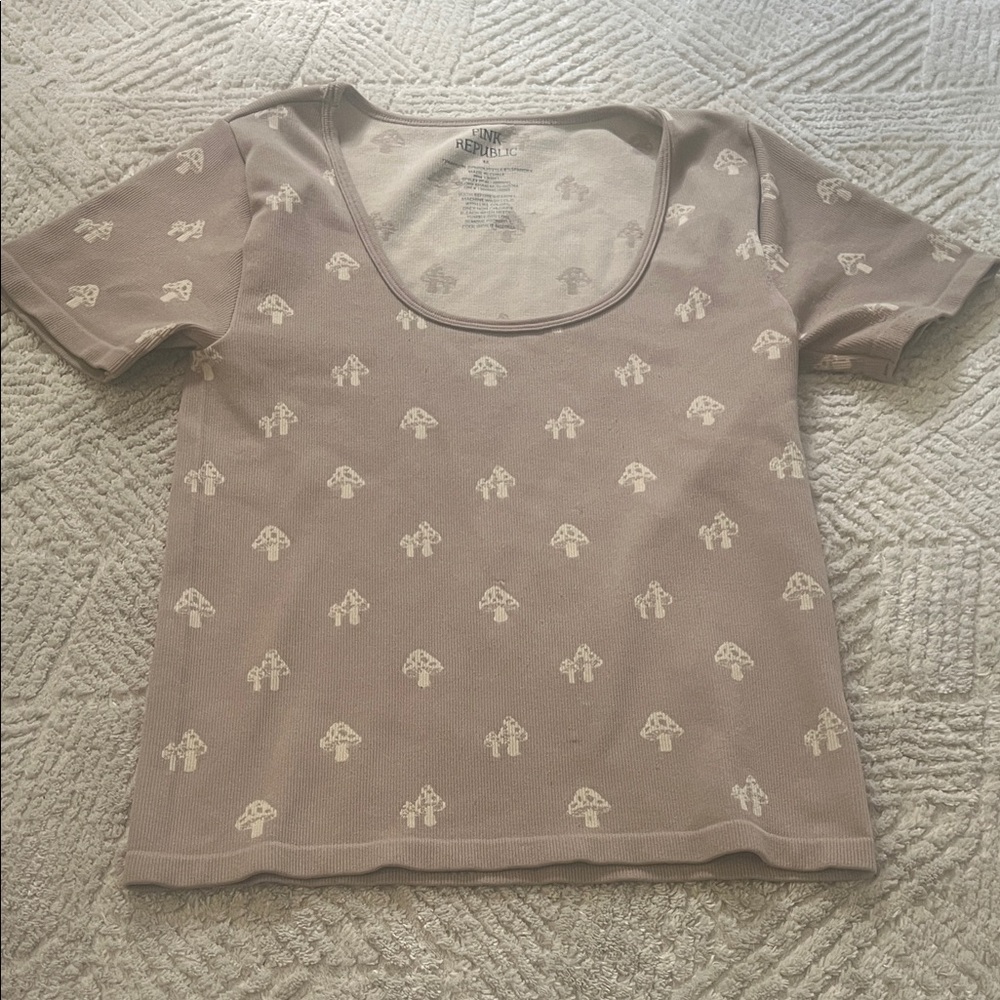 Bundle of 3 Juniors/Women’s Fitted Tops - Picture 3 of 6